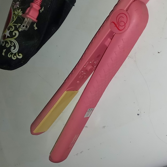 Le Angelique flat ironer and curler - Picture 3 of 4